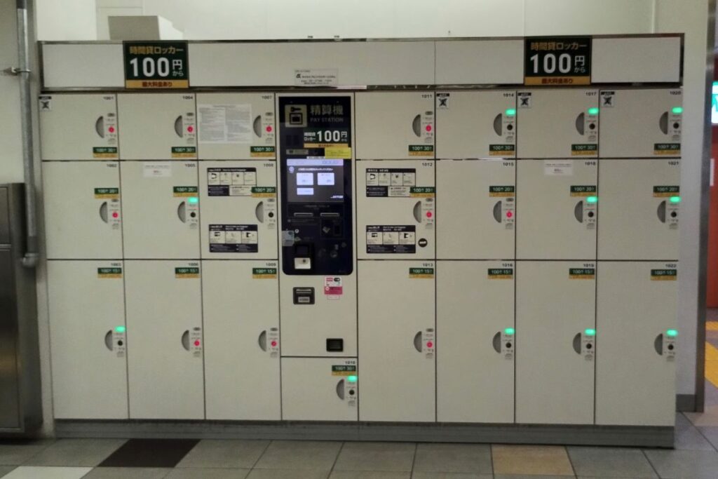 東武浅草駅のコインロッカー（松屋浅草2階入口付近・トイレ前）