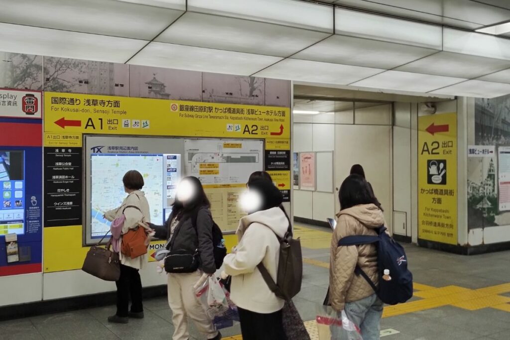 つくばエクスプレス 浅草駅の改札前